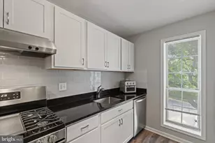 10178 Oakton Terrace Rd, Oakton, VA 22124 - Photo 28