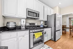 13967 Gill Brook Ln, Centreville, VA 20121 - Photo 8