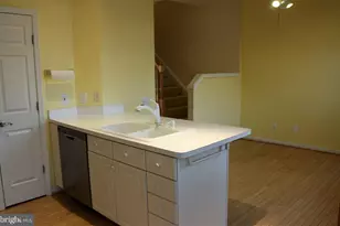 7507 Lamoyne Ct, Alexandria, VA 22315 - Photo 20