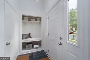 6545 River Tweed Ln, Alexandria, VA 22312 - Photo 2
