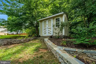 6717 Reynard Dr, Springfield, VA 22152 - Photo 54