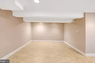 6717 Reynard Dr, Springfield, VA 22152 - Photo 44