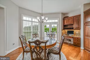 9107 Dara Ln, Great Falls, VA 22066 - Photo 10