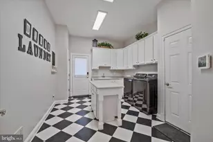 9107 Dara Ln, Great Falls, VA 22066 - Photo 18