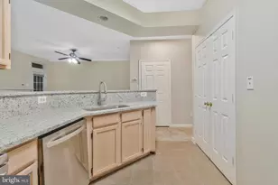 1319 Garden Wall Ct, Reston, VA 20194 - Photo 8
