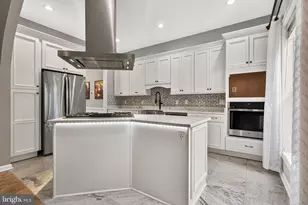 13042 Greg Roy Ln, Herndon, VA 20171 - Photo 32