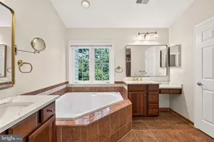 13042 Greg Roy Ln, Herndon, VA 20171 - Photo 20