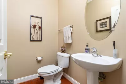 8906 Laurel Overlook Drive, Lorton, VA 22079 - Photo 18