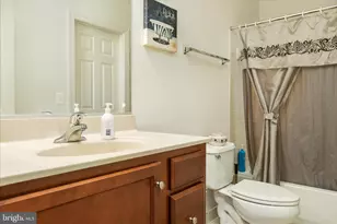 8906 Laurel Overlook Dr, Lorton, VA 22079 - Photo 44