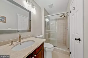 13506 Huntsfield Ct, Herndon, VA 20171 - Photo 22
