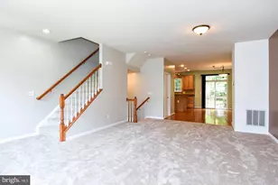 7810 Locust Leaf Ln, Alexandria, VA 22315 - Photo 18