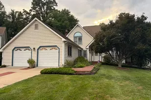 5402 Ashcomb Ct, Centreville, VA 20120 - Photo 1