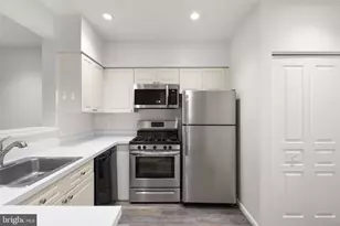 12915 Alton Square, Herndon, VA 20170 - Photo 10
