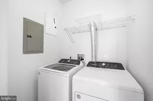 2665 Manhattan Pl, Vienna, VA 22180 - Photo 20