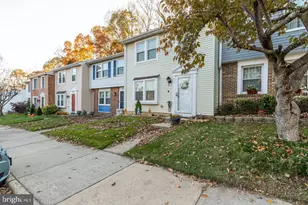 8032 Steeple Chase Ct, Springfield, VA 22153 - Photo 2