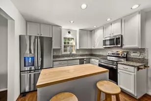 2085 Cobblestone Ln, Reston, VA 20191 - Photo 4