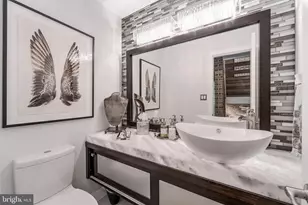 11211 Wedge Dr, Reston, VA 20190 - Photo 36