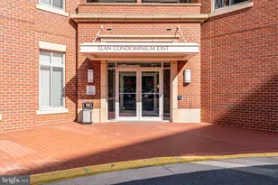 4480 Market Commons Dr, Fairfax, VA 22033 - Photo 28