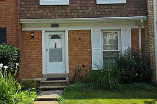 9529 Cherry Oak Ct, Burke, VA 22015 - Photo 1