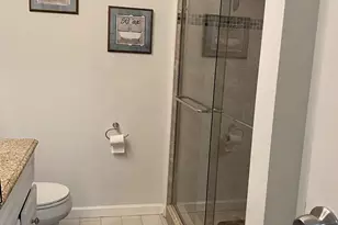 7881 Tyson Oaks Cir, Vienna, VA 22182 - Photo 8