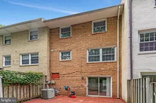 14707 Bentley Square, Centreville, VA 20120 - Photo 26