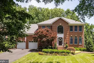 2755 Oakton Plantation Ln, Vienna, VA 22181 - Photo 2