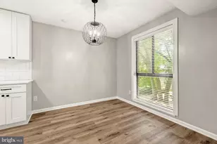 2045 Royal Fern Ct, Reston, VA 20191 - Photo 8