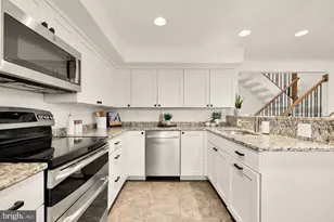 6003 Chicory Pl, Alexandria, VA 22310 - Photo 8