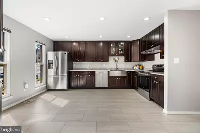 1722 Cy Court, Vienna, VA 22182 - Photo 2