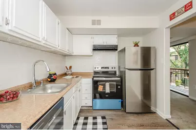 9737 Kings Crown Court #202, Fairfax, VA 22031 - Photo 16