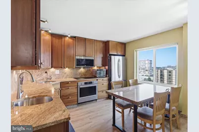 8350 Greensboro Drive #1017, McLean, VA 22102 - Photo 6