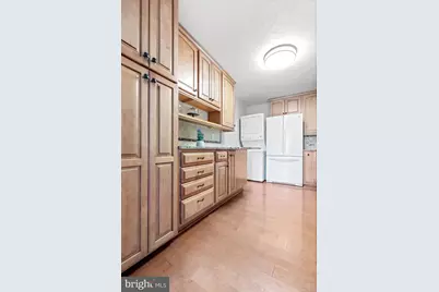 8360 Greensboro Drive #721, McLean, VA 22102 - Photo 2