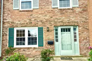 3156 Cedar Grove Dr, Fairfax, VA 22031 - Photo 2