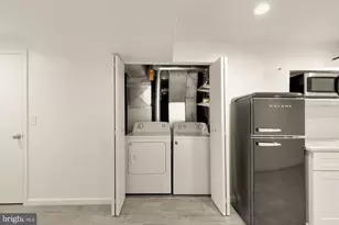 1318 Round Oak Ct, McLean, VA 22101 - Photo 56