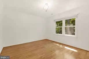 1318 Round Oak Ct, McLean, VA 22101 - Photo 40
