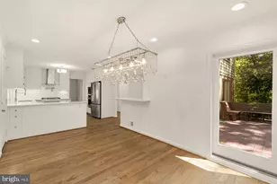 1318 Round Oak Ct, McLean, VA 22101 - Photo 18