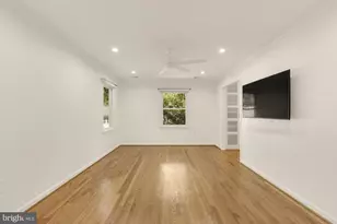 1318 Round Oak Ct, McLean, VA 22101 - Photo 30