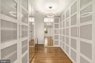 1318 Round Oak Ct, McLean, VA 22101 - Photo 32