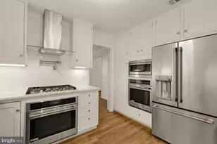 1318 Round Oak Ct, McLean, VA 22101 - Photo 14