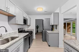 11811 Breton Ct, Reston, VA 20191 - Photo 10
