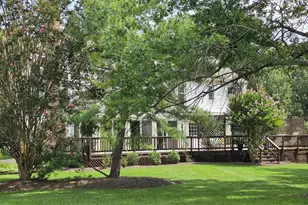 15601 Meherrin Dr, Centreville, VA 20120 - Photo 4