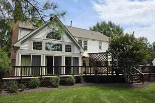 15601 Meherrin Dr, Centreville, VA 20120 - Photo 2