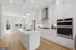 4680 Charger Pl, Chantilly, VA 20151 - Photo 10