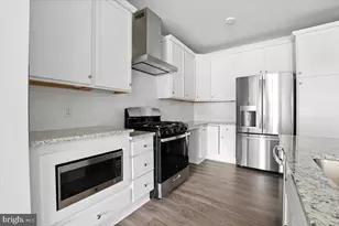 3927 Fair Ridge Dr, Fairfax, VA 22033 - Photo 8