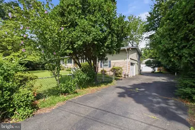 511 Malcolm Road NW, Vienna, VA 22180 - Photo 2