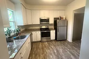2028 Madrillon Springs Ct, Vienna, VA 22182 - Photo 10