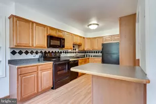 9427 Cherwek Dr, Lorton, VA 22079 - Photo 2