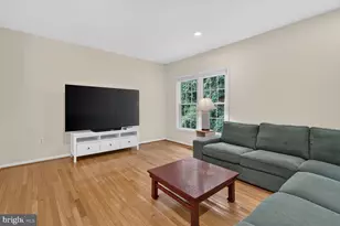 7204 Gentian Ct, Springfield, VA 22152 - Photo 10