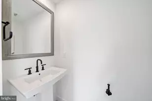 1773 Violet Ridge Pl, McLean, VA 22102 - Photo 24