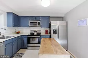 7490 Wounded Knee Rd, Lorton, VA 22079 - Photo 10